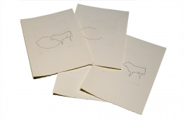 888.  SOLEDAD SEVILLA (Valencia, 1944)Capa roja, 1994.