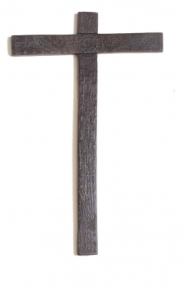 834.  Cruz de madera con incrustaciones, metálicas.Trabajo castellano, S. XVIII - XIX.