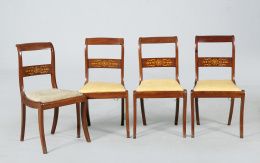 586.  Lote de cuatro sillas reina gobernadora en madera de caoba y marquetería de limoncillo.Trabajo español, mediados s. XIX.