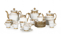853.  Juego de té de porcelana esmaltada y dorada.París, mediados del S. XIX.