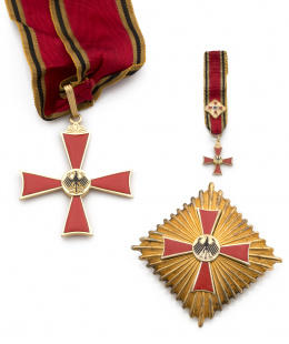 763.  Cruz ,placa e insignia de la Orden del Mérito de la República Federal de Alemania ( Verdienstorden der Bundesrepublik Deutschland).