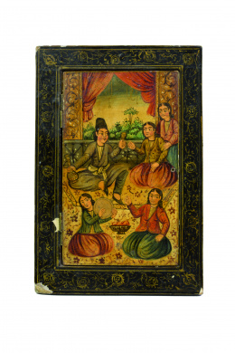 797.  Caja para espejo lacadaDinastía Qajar, Persia, segunda mitad del S. XIX.