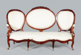1137.  Canapé isabelino en madera de caoba.España, mediados s. XIX