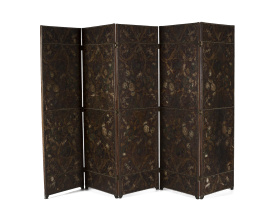 1183.  Biombo de cinco hojas de guadameci, piel moldeada, dorada y policromada.Trabajo español S. XVIII..