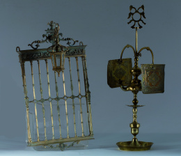 659.  Lámpara de mesa de bronce, de estilo Sefardí.Trabajo español, h. 1900.