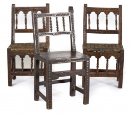 629.  Tres sillas siguiendo modelos del S. XVIII en madera de castaño.España, ff. S. XIX.