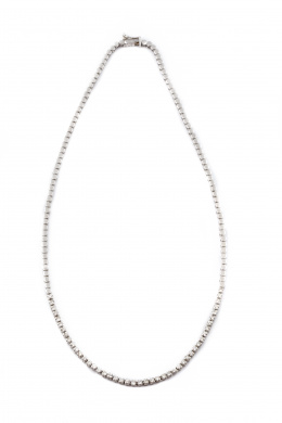 790.  Collar con frente rivière de brillantes en oro blanco de 19K.