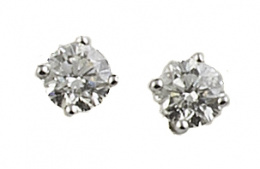 330.  Pendientes dormilonas con brillantes engastados en garras