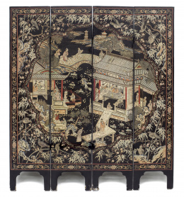 456.  Biombo de cuatro hojas en madera y laca “Coromandel” con decoración en relieve.China, Dinastía Qing, ff. S. XIX - pp. S. XX.