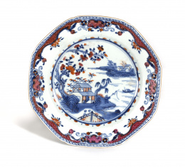 1158.  Plato de estilo Imari en porcelana esmaltada.Compañía de Indias, S. XVIII.