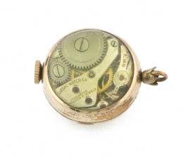 860.  Reloj colgante en forma de esfera con maquinaria vista c.1955 importado para mercado americano por LUSSAC WATCH COMPANY. Fabricado en suiza.
