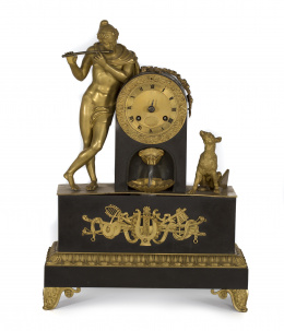 640.  Reloj Luis Felipe en bronce dorado y mármol negro.Trabajo francés, mediados del siglo XIX