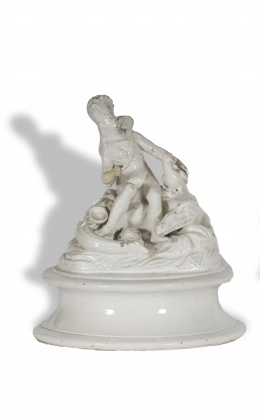 1015.  “América”Grupo escultórico de cerámica esmaltada, de la serie de las cuatro partes del mundo, segunda época.Alcora, 1775-80. 