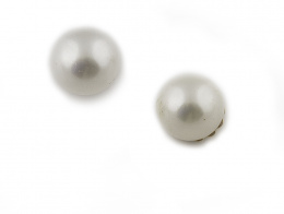 797.  Pendientes perlas cultivadas abotonadas de 10 mmen oro de 18K.