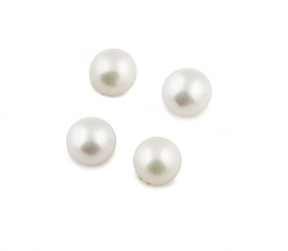 716.  Lote de dos parejas de pendientes de perlas cultivadas en monturas de oro amarillo de 18K