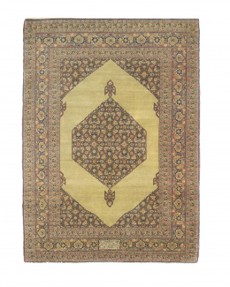 1027.  Alfombra Bijar en seda con campo de color melado y cenefas en rosa, medallón central, Persia..