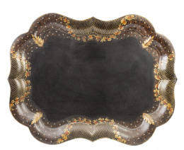 1155.  Bandeja en latón de perfil ingletado con decoración dorada.Inglaterra, S. XIX.