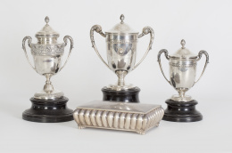 1019.  Tres trofeos de plata, uno con la leyenda  “Sociedad de Tiro del Pichón de Madrid, Copa de Tiradores 5 de Diciembre de 1953”.Comercializado por J.G.GirodMatilde Espuñes. (1909-1950).