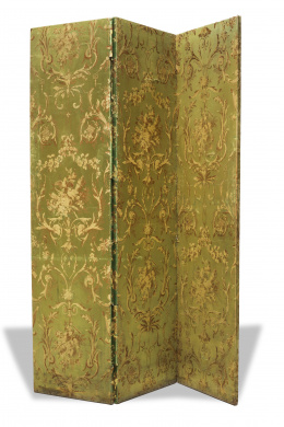 520.  Biombo de tres hojas en tapicería.h. 1900 .