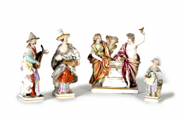 705.  “Campesina”Figura escultórica de porcelana esmaltada.Volksted, Turingia, S. XIX.