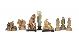 840.  Conjunto de ocho esculturas en piedra jabonosa, piedras duras y jade.China, pp. del S. XX