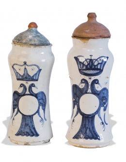 837.  Pareja de botes de farmacia de cerámica esmaltada en azul de cobalto.Villafeliche, S. XVIII