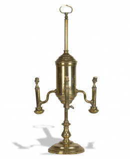 1104.   Lámpara de aceite de tres luces en bronce, S. XIX