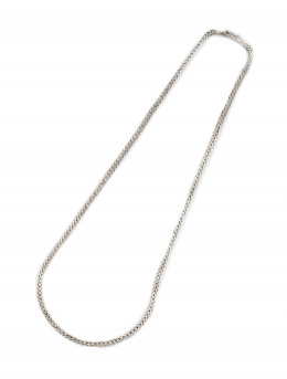 175.  Cordón trenzado en oro blanco de 18K