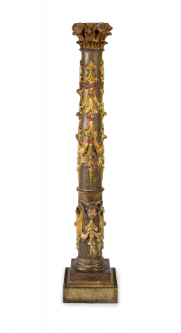 603.  Columna de orden corintio convertida en lámpara en madera tallada, policromada y dorada. S. XVI - XVII.