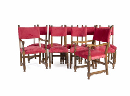 1168.  Conjunto de ocho sillas y dos butacas siguiendo modelos del siglo XVIII en madera de nogal y tapizados en chenilla roja Trabajo castellano, ff. S. XIX - pp. S. XX.