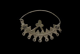 145.  Lote formado por dos pendeintes uno “Mcharraf” y otro de Aurès