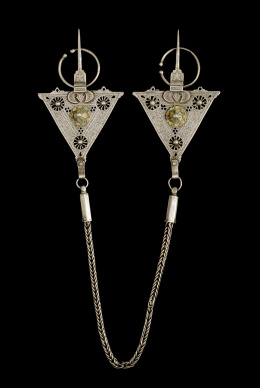 78.  Fíbulas “Tizerzai n´tauka” (de gusano)