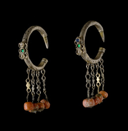 132.  Pendientes “Douwwah”