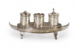 554.  Escribanía de plata en su color con marcas.A. Ruiz., Diego de la Vega y Torres. Córdoba, S. XIX. .