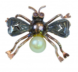 618.  Broche mosca años 50 con cuerpo de perla y alas con diamantitos