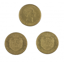 621.  Tres monedas de 25 ptas de Alfonso XII de 1877. MH. MM. Probablemente reproducción. 
