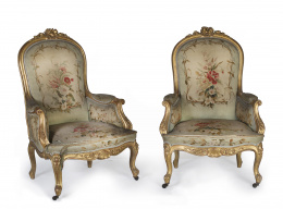 996.  Pareja de butacas estilo Luis XV en madera tallada y dorada tapizadas con seda.Francia, segunda mitad S. XIX.