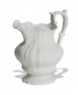 408.  Jarro de cerámica esmaltada de blanco.Sargadelos, primera época (1806-1832).