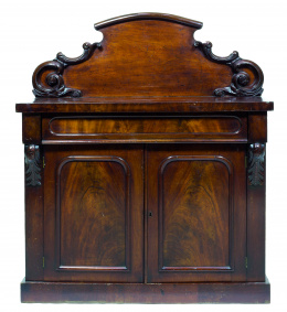 530.  Aparador victoriano de dos puertas en madera de caoba y palma de caoba.Inglaterra, 1840-1880.