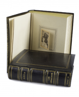 350.  “Goya - Caprichos” Colección de las 75 fototipias encuadernadas en dos volúmenes y con estuche..