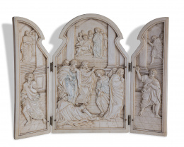 1209.  “Jesús expulsa a los mercaderes del templo”.Tríptico de marfil tallado en bajo relieve.Francia, S. XVIII.