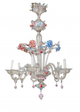 1077.  Lámpara de techo de ocho brazos de luz en cristal traslúcido y de color en azul y rojo.Murano. S. XX.