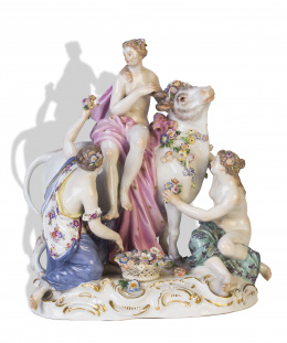 1062.  “El rapto de Europa”.Grupo escultórico de porcelana esmaltada.Meissen, S. XIX