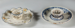 361.  Mancerina de cerámica esmaltada en azul de cobalto decorada con puntillas.Alcora, serie Berain, (1727-1750).
