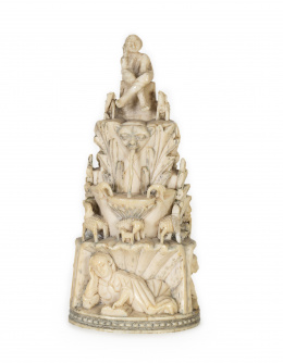 1118.  “Buen Pastor” escultura en marfil tallado.Escuela indo-portuguesa S. XVII.