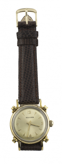 642.  Reloj BOUCHERON años 50 laminado en oro amarillo de 18K