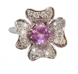 189.  Sortija flor con rosa de francia central y pétalos cuajados de brillantes