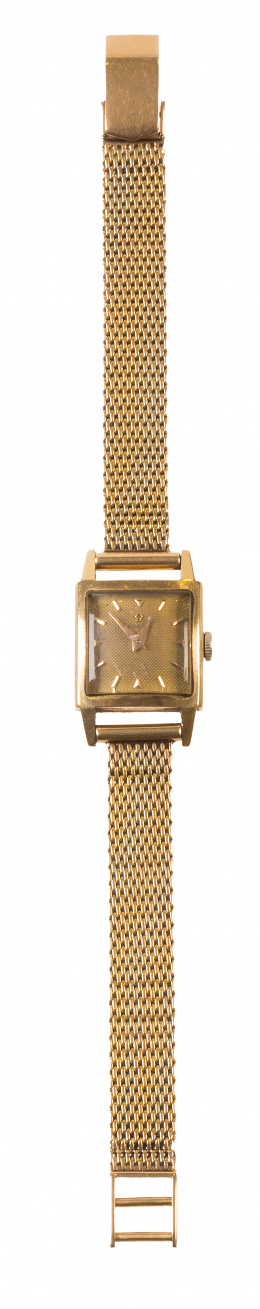 366.  Reloj de pulsera para sra OMEGA en oro amarillo de 18K