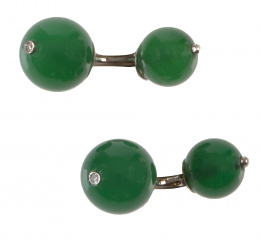 172.  Gemelos dobles de esferas de ágata verde, con un brillante en la de mayor tamaño