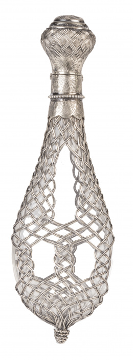 1000.  Perfumero en cristal, montado en plata con trabajo de retícula.Francia, S. XIX.